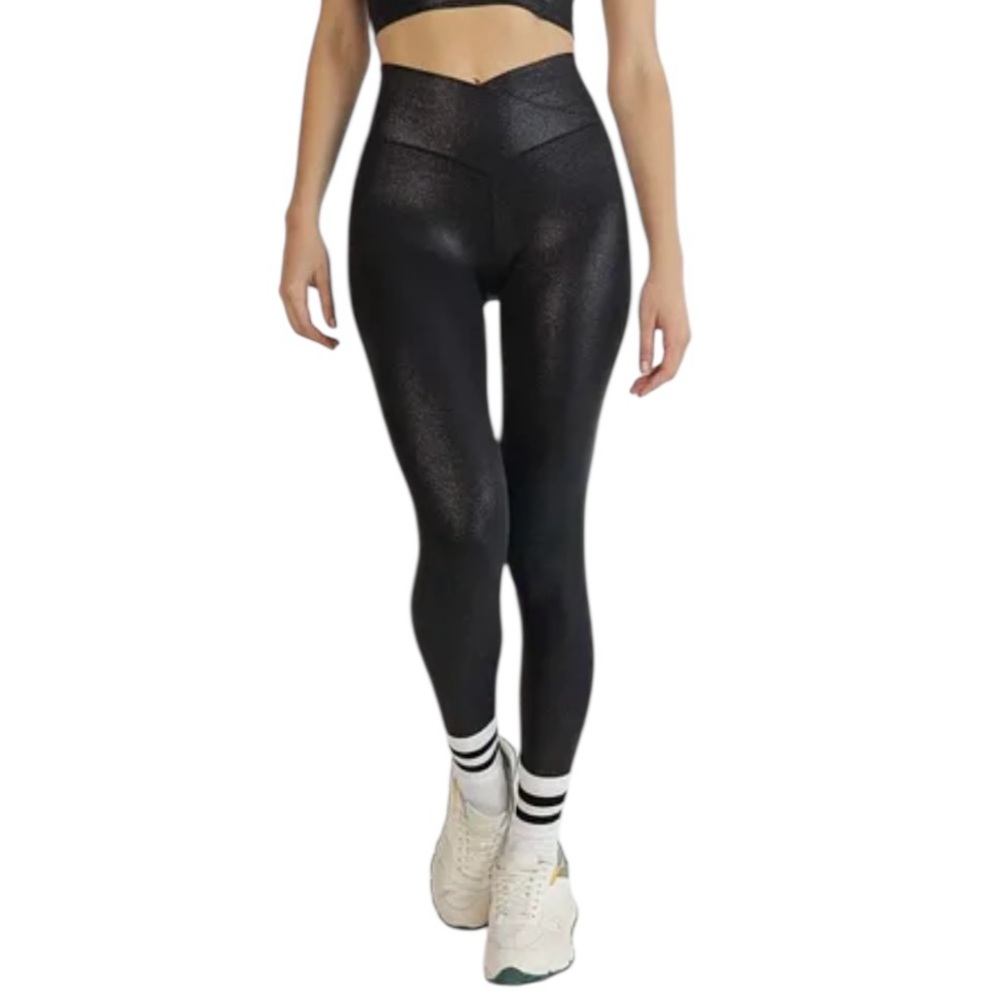Aerie Crossover Legging in Black Cracked Pleather